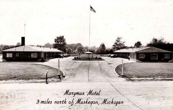 Marymax Motel - Vintage Postcard